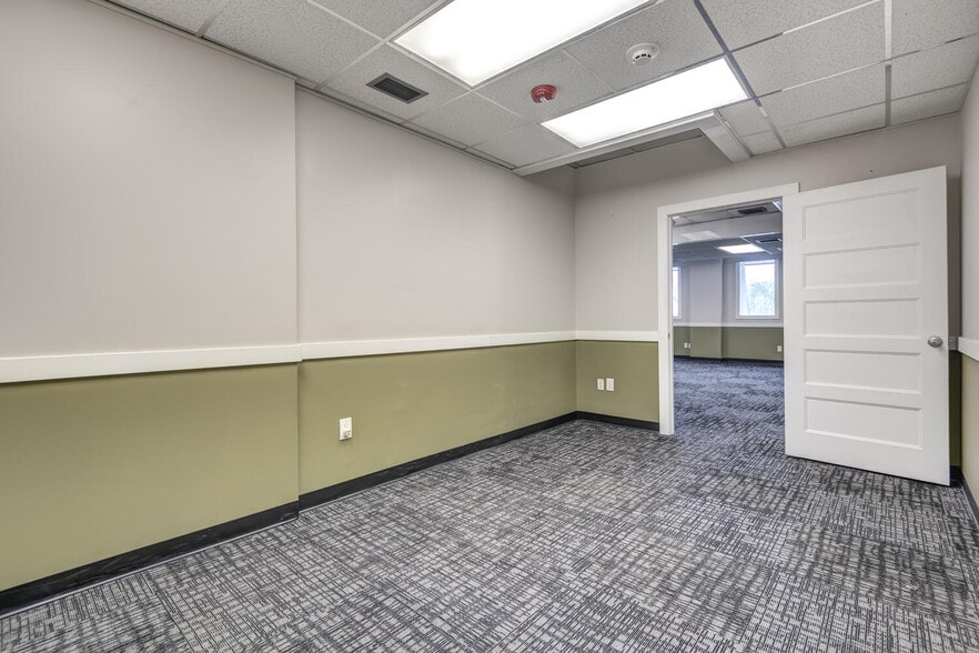 More Photos Of 1575 Hillside Ave, New Hyde Park Medical For Sale