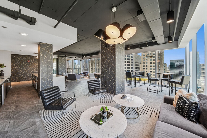 More Photos Of 200 E Illinois St, Chicago Apartments For Sale