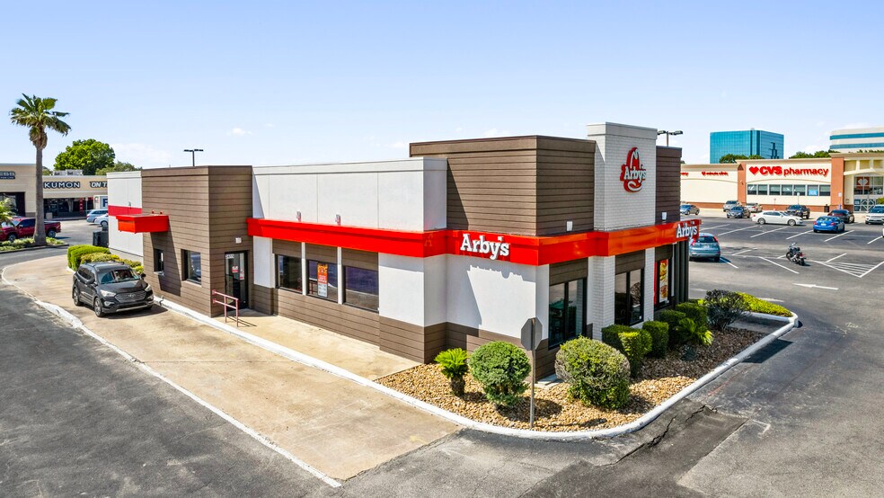 More Photos Of 2409-2469 Bay Area Blvd, Houston General Retail For Sale