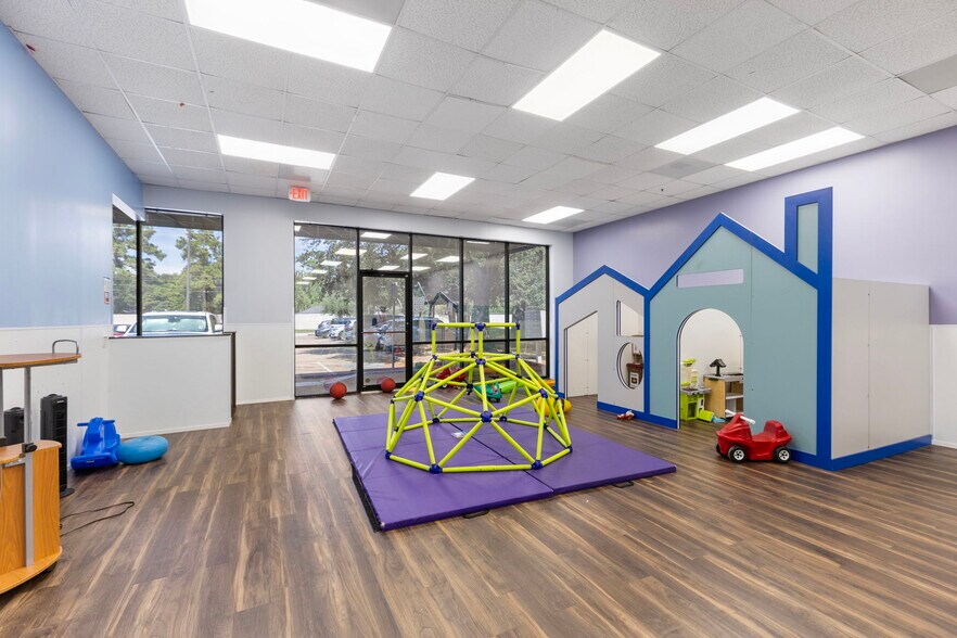 More Photos Of 12101 Grant Rd, Cypress Medical For Sale