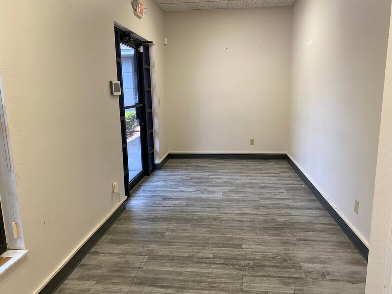 More Photos Of 918 Rolling Acres Rd, Lady Lake Medical For Lease