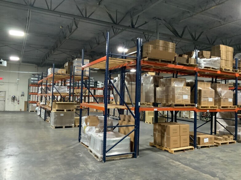 More Photos Of 2890 Market Loop, Southlake Light Manufacturing For Sale