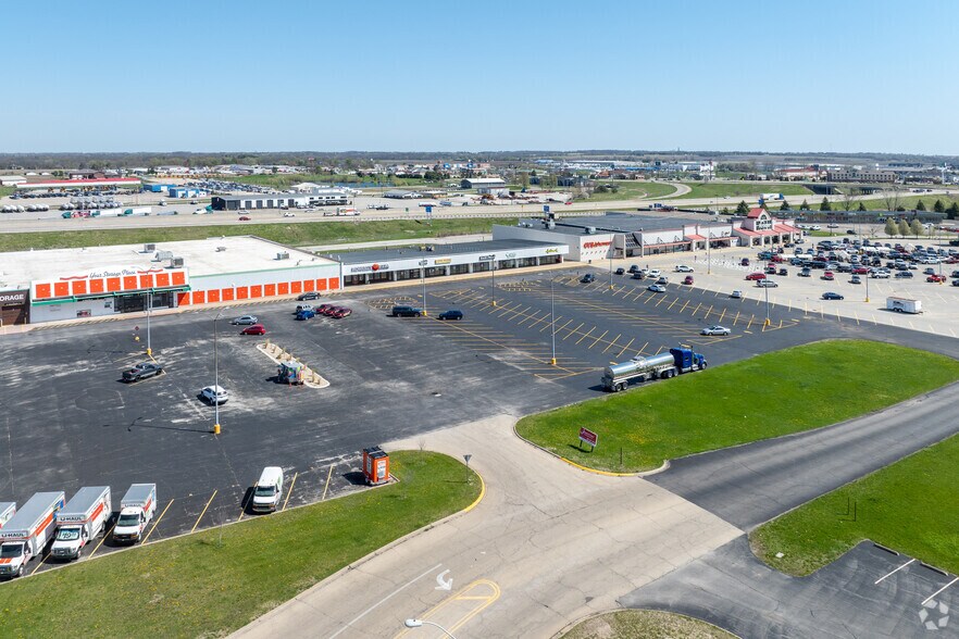 More Photos Of 1015-1067 W Jackson St, Morton General Retail For Sale