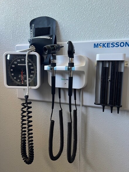 More Photos Of 1130 Conroy Ln, Roseville Medical For Sale