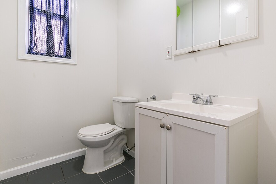 More Photos Of 254 Van Horne St, Jersey City Apartments For Sale