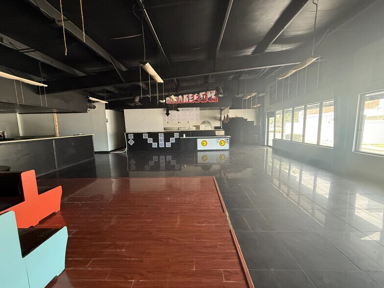 More Photos Of 252-282 W State Road 434, Longwood Unknown For Lease