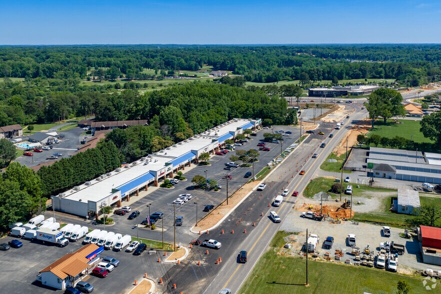 More Photos Of 2785 Charlotte Hwy, Mooresville Unknown For Lease