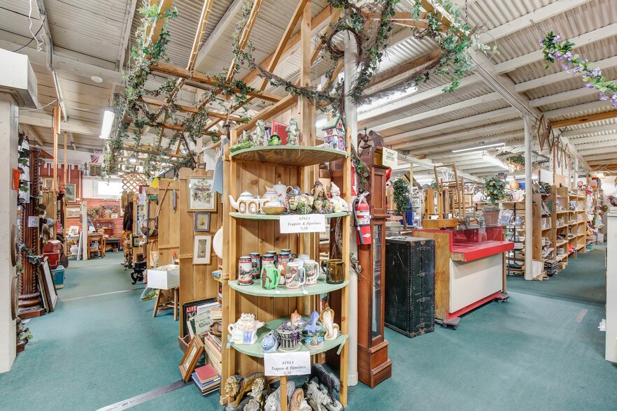 More Photos Of 502 W 6th St, Beaumont Freestanding For Sale