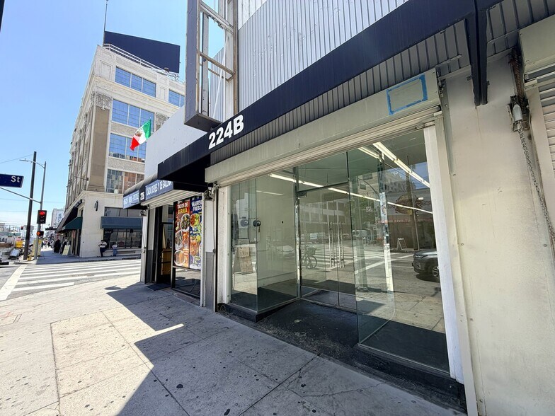 More Photos Of 214-226 E 9th St, Los Angeles Storefront For Lease