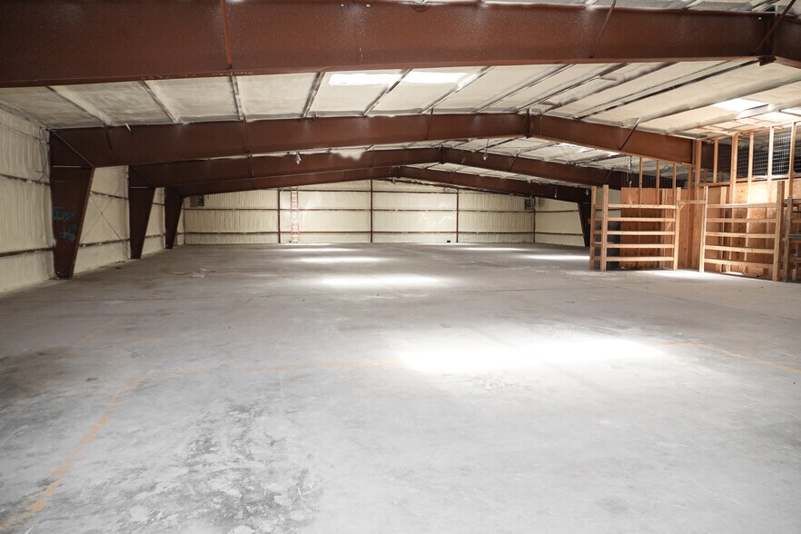 More Photos Of 2302 W Lincolnway, Cheyenne Light Manufacturing For Lease