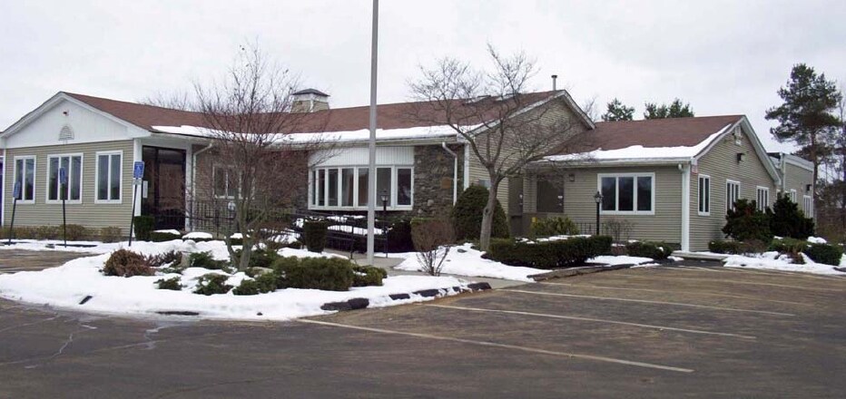 More Photos Of 370 Oak St, Brockton Medical For Lease