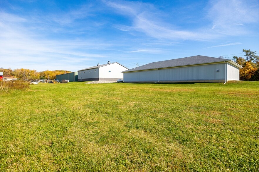 More Photos Of 1200 S Hartshorn Rd, Lakeside Marblehead Warehouse For Sale