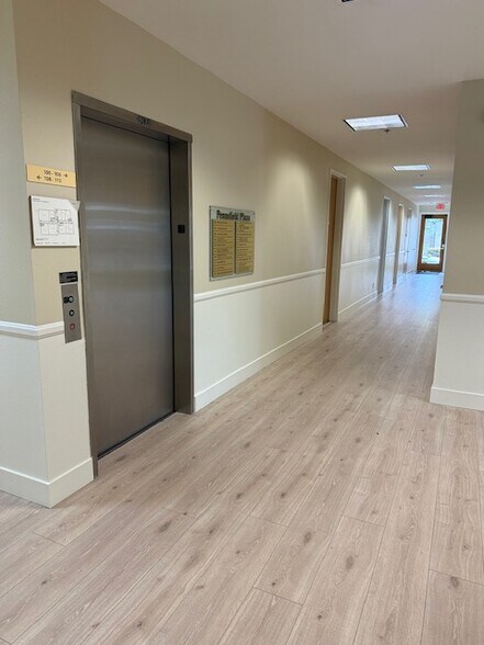 More Photos Of 516 Pennsfield Pl, Thousand Oaks Office For Lease