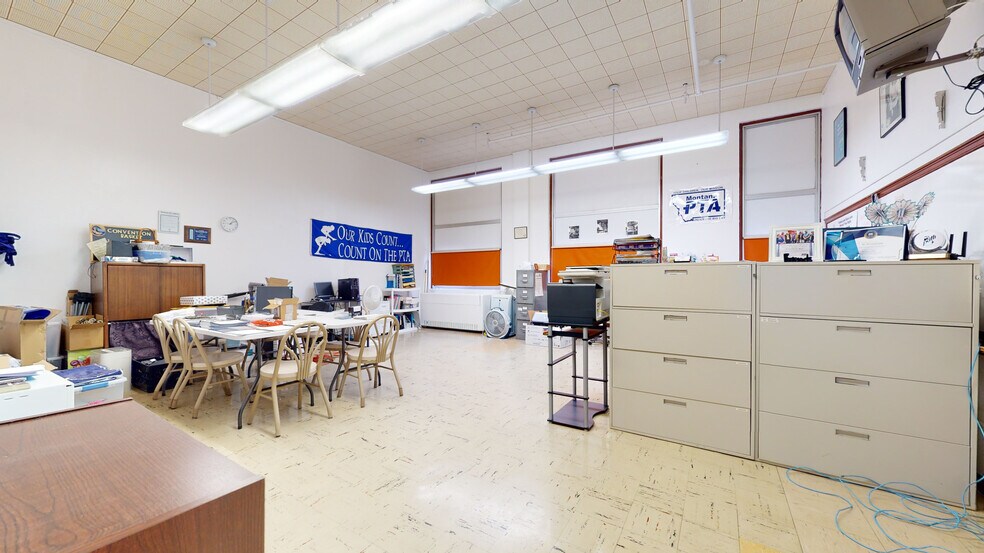 More Photos Of 410 Colorado Ave, Laurel Office For Sale