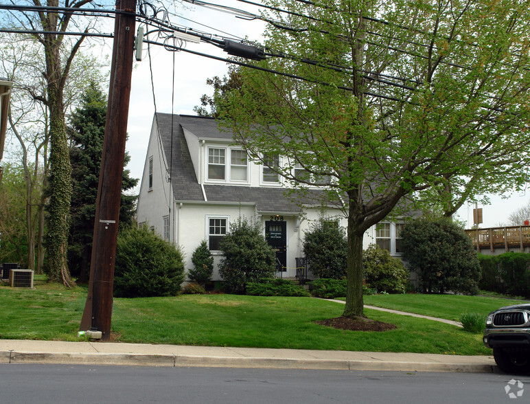 Primary Photo Of 208 Monroe St, Rockville Office For Sale