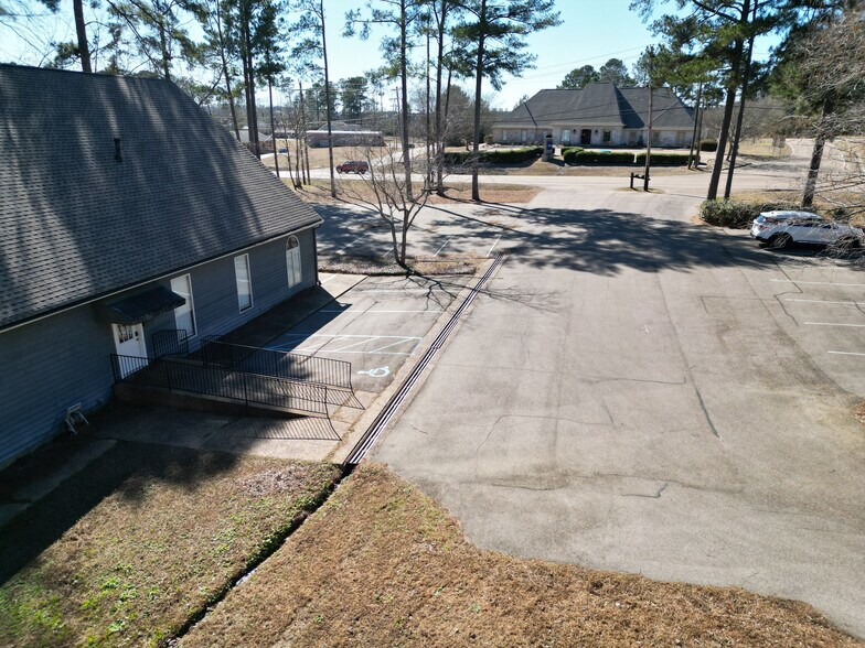 More Photos Of 557 Grants Ferry Rd, Brandon Medical For Sale