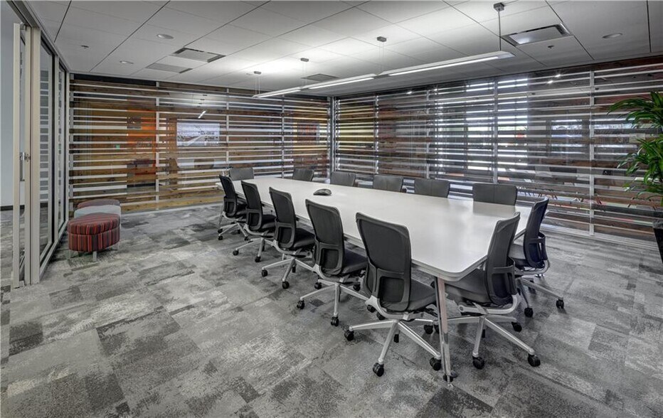 More Photos Of 1705 S Walton Blvd, Bentonville Office For Sale