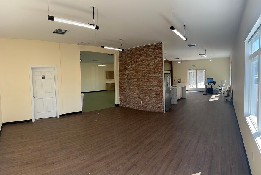 More Photos Of 888 E Woodmen Rd, Colorado Springs Freestanding For Lease