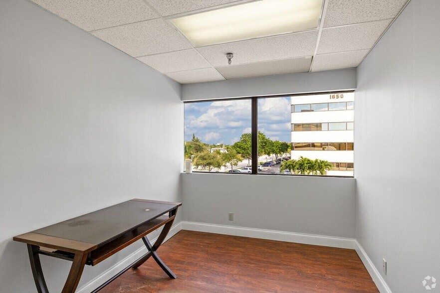More Photos Of 1700 S Dixie Hwy, Boca Raton Medical For Sale