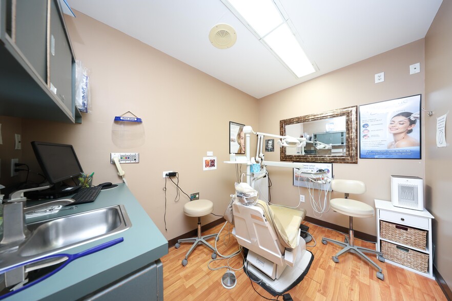 More Photos Of 8510 Bay 16th St, Brooklyn Office For Sale