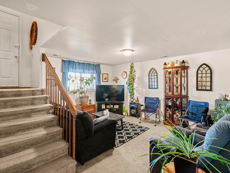 More Photos Of 268-408 1220 South St, Vernal Apartments For Sale