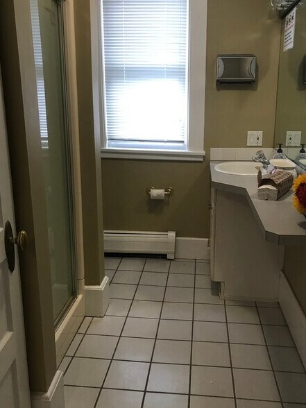 More Photos Of 1480 Bedford St, Stamford Office For Lease