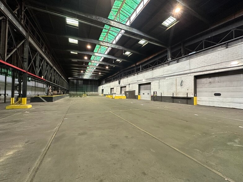 More Photos Of 2700 Loch Raven Rd, Baltimore Unknown For Lease