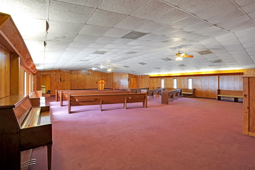 More Photos Of 29 County Road 2295, Cleveland Office For Sale