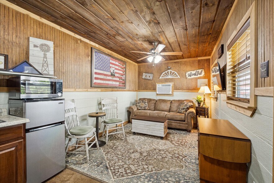 More Photos Of 18232 County Road 127, Pearland Lodge Meeting Hall For Sale