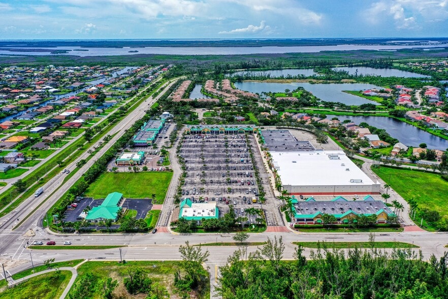 More Photos Of 2354 Surfside Blvd, Cape Coral Storefront For Sale
