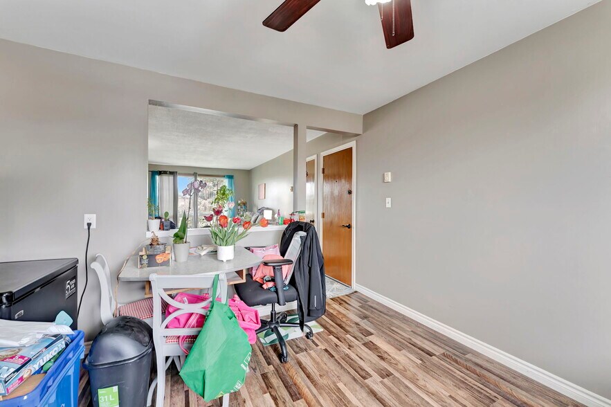 More Photos Of 52 Hampton St, Brantford Apartments For Sale