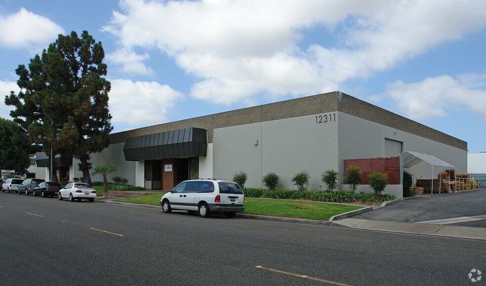 More Photos Of 12311-12321 Industry St, Garden Grove Warehouse For Lease