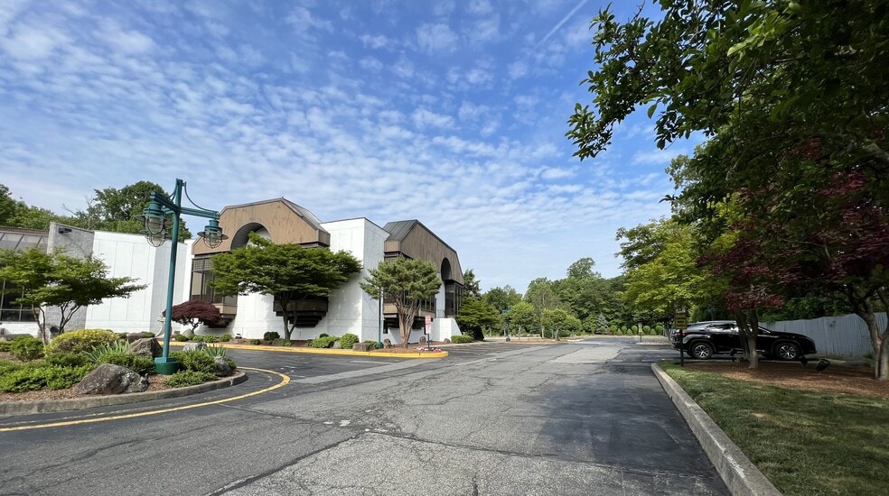 More Photos Of 385 US Route 9W, Alpine Restaurant For Sale