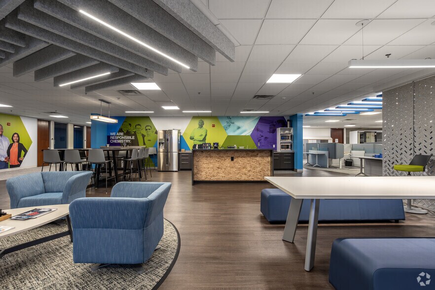 More Photos Of 180 E Broad St, Columbus Office For Lease