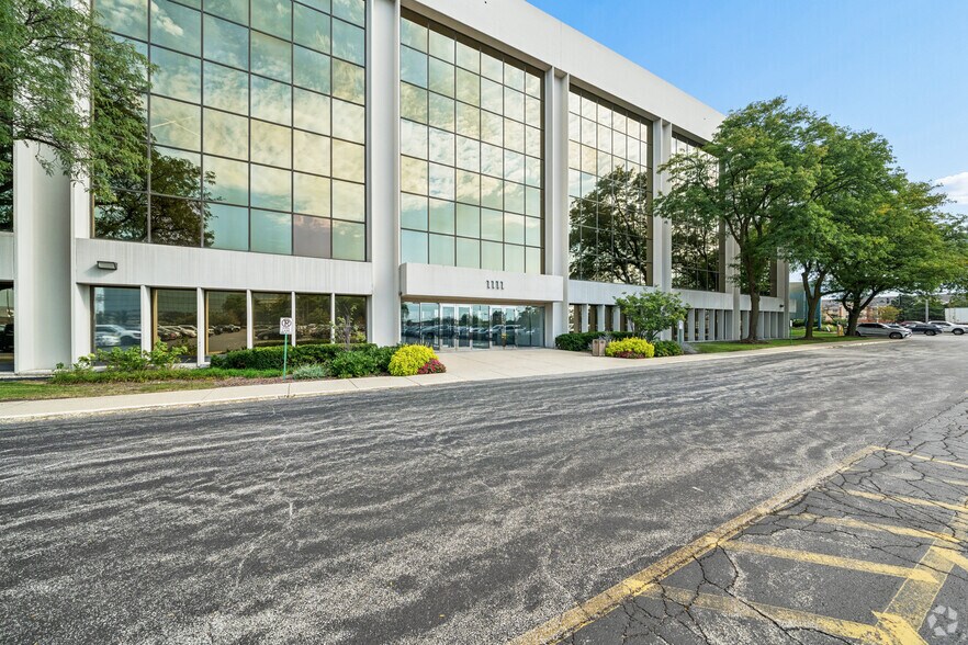 More Photos Of 1111 E Touhy Ave, Des Plaines Office For Sale