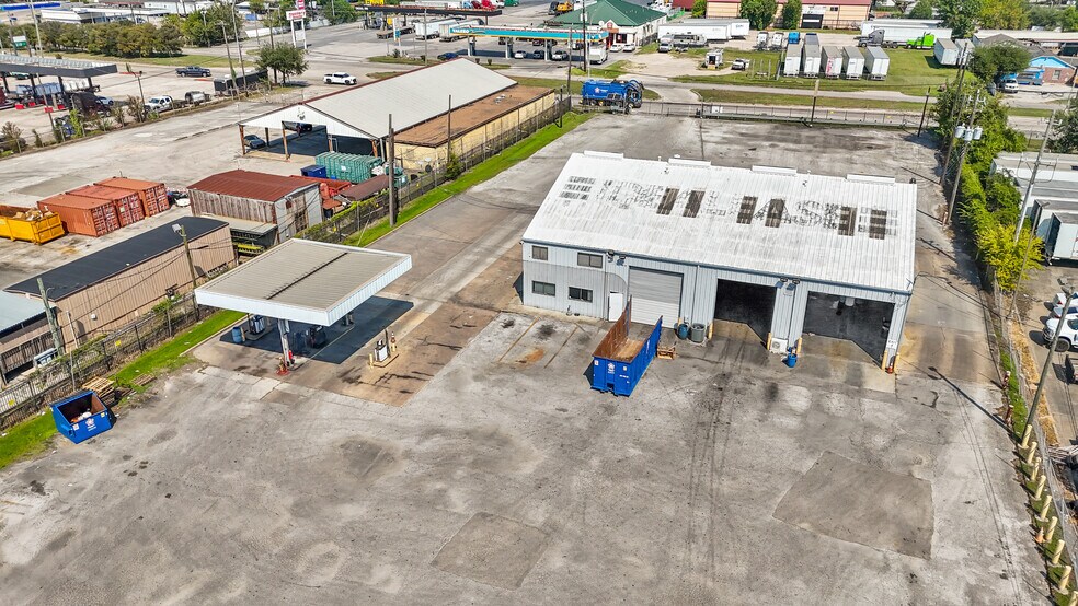 More Photos Of 9222 Wallisville Rd, Houston Warehouse For Lease