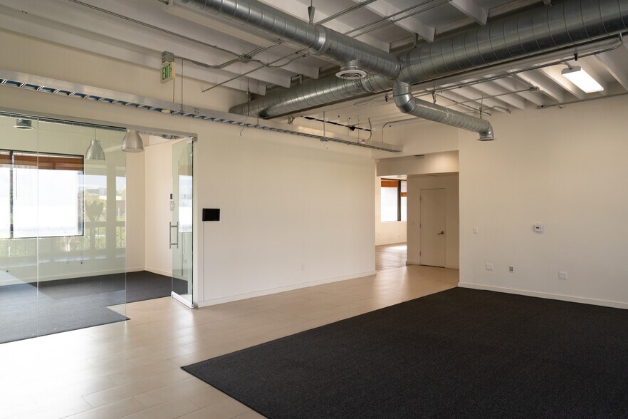 More Photos Of 2800 W Olympic Blvd, Santa Monica Loft Creative Space For Lease