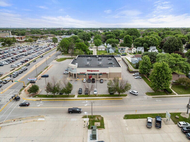 More Photos Of 1251 4th St, Mason City Drugstore For Sale