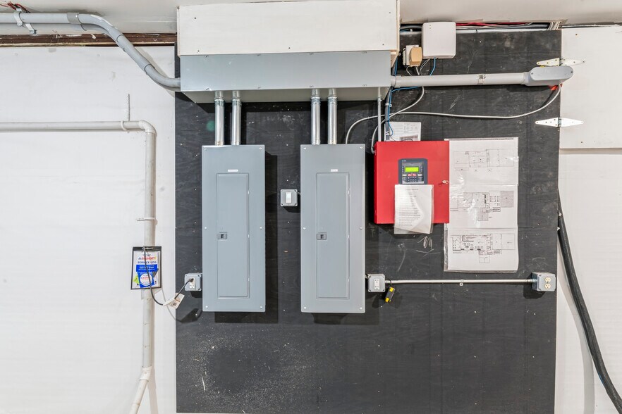 More Photos Of 13 Fort Hill Rd, Groton Storefront Retail Residential For Sale