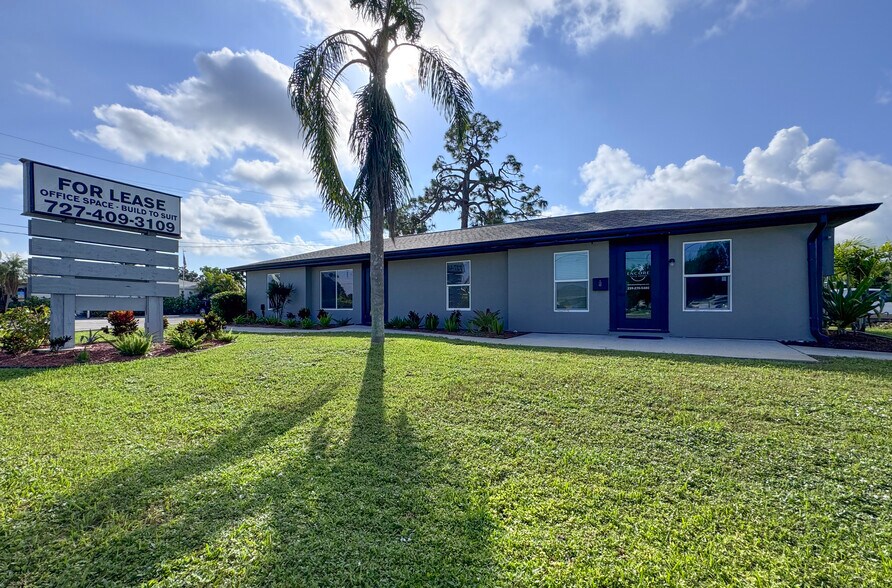 More Photos Of 7320 Sanibel Blvd, Fort Myers Medical For Lease