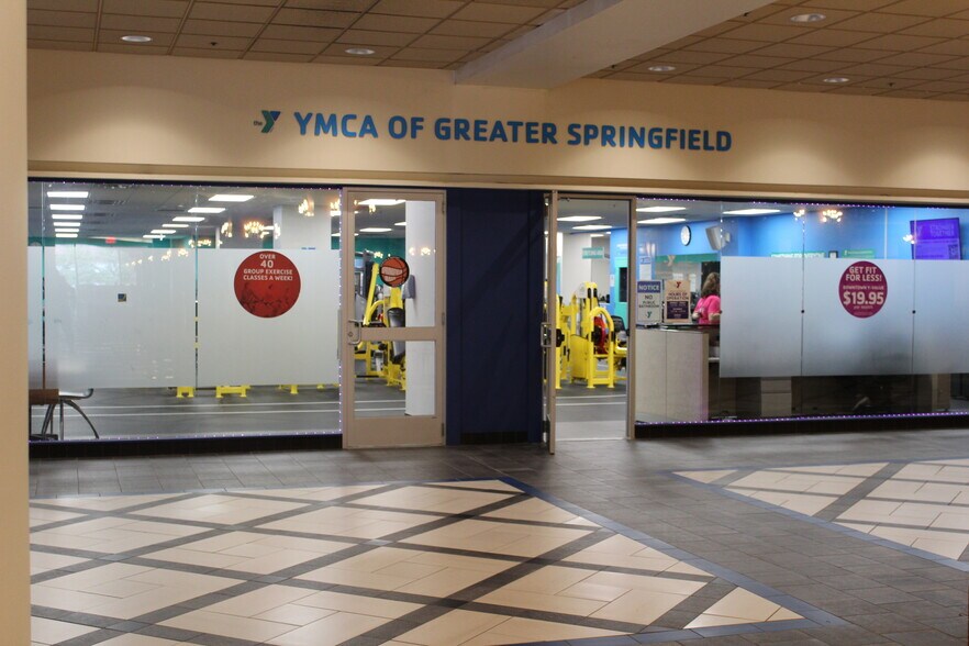 More Photos Of 1500 Main St, Springfield Medical For Lease