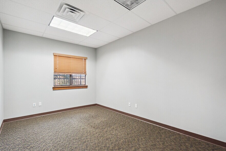 More Photos Of , Longwood Office For Sale