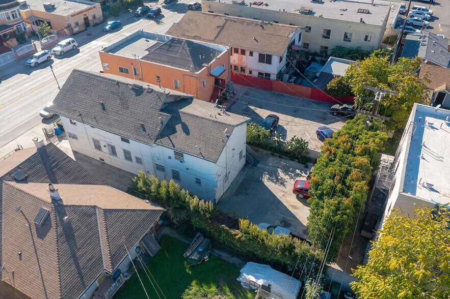 More Photos Of 205-207 W Vernon Ave, Los Angeles Apartments For Sale