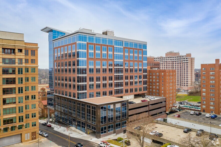 More Photos Of 4622 Pennsylvania Ave, Kansas City Office For Lease