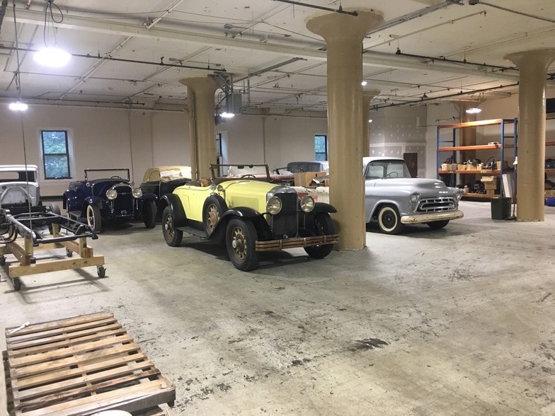 More Photos Of 135-153 Center St, Bristol Manufacturing For Lease