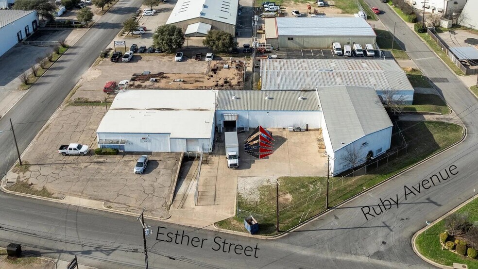 Primary Photo Of 600 Esther St, Waco Warehouse For Sale