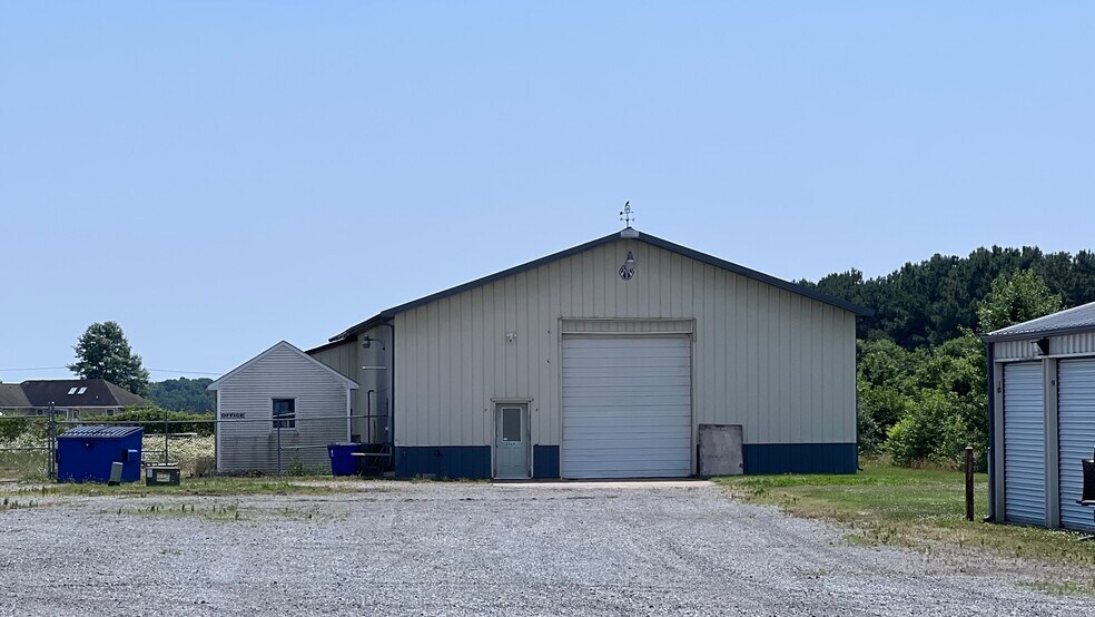 More Photos Of 20643 Sussex Hwy, Seaford Warehouse For Lease