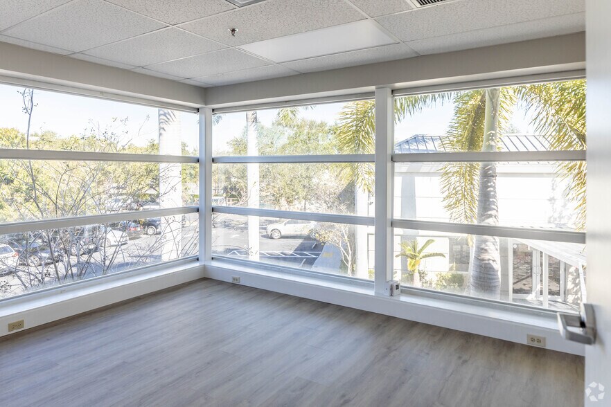More Photos Of 2600 Quantum Blvd, Boynton Beach Office For Lease