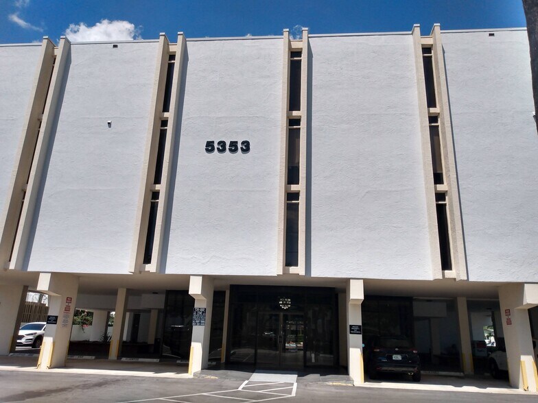More Photos Of 5353 N Federal Hwy, Fort Lauderdale Medical For Lease