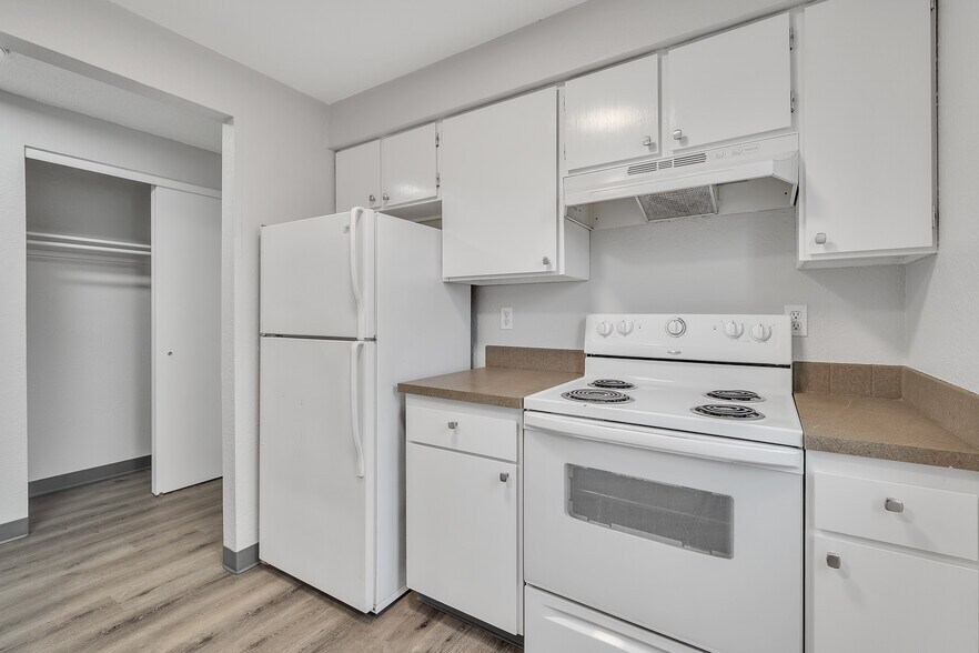More Photos Of 1515-1519 W Sharp Ave, Spokane Apartments For Sale